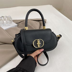 2025 nuova borsa da donna di lusso da viaggio borsa a tracolla di alta qualità in pelle <span class=keywords><strong>nera</strong></span> con serratura di colore nero alla moda <span class=keywords><strong>piccola</strong></span> borsa - Product Image 6