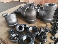 ASTM/DIN EN JIS 규격 스테인리스강 단조 4방향 크로스 파이프 커넥터 1/8"-4" 사이즈 파이프 클래스 3000 소켓 용접 나사형 피팅