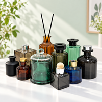 Bouteille vide en verre noir de qualité supérieure pour diffuseur à bâtonnets, huile parfumée, décoration intérieure, emballage couleur personnalisé, usine