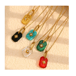 สร้อยคอพร้อมจี้รูปดาวสีทองทำจากสแตนเลสสตีลชุบทองจากผู้ผลิตอินเดีย - Product Image 3