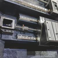 Machine de tournage CNC à lit incliné à 45 degrés de haute résistance avec système FANUC pour le traitement des métaux en acier