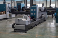Mesin Pemotong Pipa CNC Laser Fiber 1000W-6000W Otomatis LX62TD 6m Mesin Pemotong Profil Pipa Laser untuk Dijual