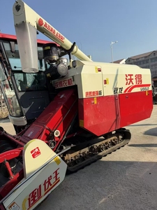 รถเกี่ยวข้าวแบบรวม ยี่ห้อ <span class=keywords><strong>Fmworld</strong></span> ปี 2024 เครื่องยนต์ดีเซล 135 แรงม้า สำหรับฟาร์มข้าวโพด ข้าวสาลี และข้าว - Product Image 4