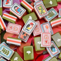 Ubin Mahjong Klasik Retro Amerika 4 Lapis Akrilik Motif Burung dan Bunga 160PCS Set Permainan Mahjong Kustom