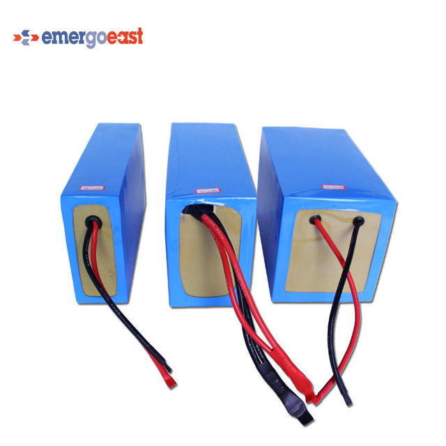 12V 30Ah LiFePO4 LFP Lithium Battery Pack Solar Street Light for Garden Yard Outdoor Lighting