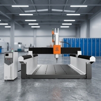 Machine de gravure et de fraisage CNC 4 axes robuste avec table de travail en acier à banc tubulaire recuit pour le transport ferroviaire, l'aérospatiale, les modèles 3D et la mousse PU