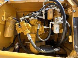 Vente en gros d'occasion pour 320GC pelle sur chenilles 35tonne poids de fonctionnement 2022 modèle 3 mois de garantie pompe à moteur seau machines pour - Product Image 4