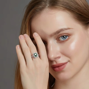 <span class=keywords><strong>Anello</strong></span> Norelle in Agata Verde con Taglio <span class=keywords><strong>Smeraldo</strong></span>, <span class=keywords><strong>Argento</strong></span> Sterling 925, Gioiello Unico con Moissanite, Regalo Perfetto - Product Image 2