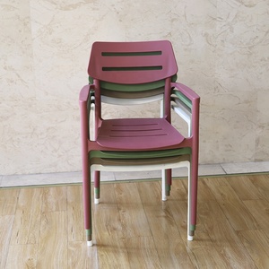 Sillas de Comedor de Alta Gama OEM, Apilables, Modernas, de Plástico para Jardín, Sillas de Bistró con Brazos - Product Image 4