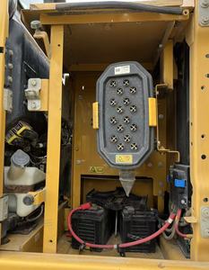 รถขุดตีนตะขาบ Caterpillar 320GC มือสองคุณภาพสูง พร้อมห้องโดยสารติดแอร์และชั่วโมงการทำงานต่ำ - Product Image 3