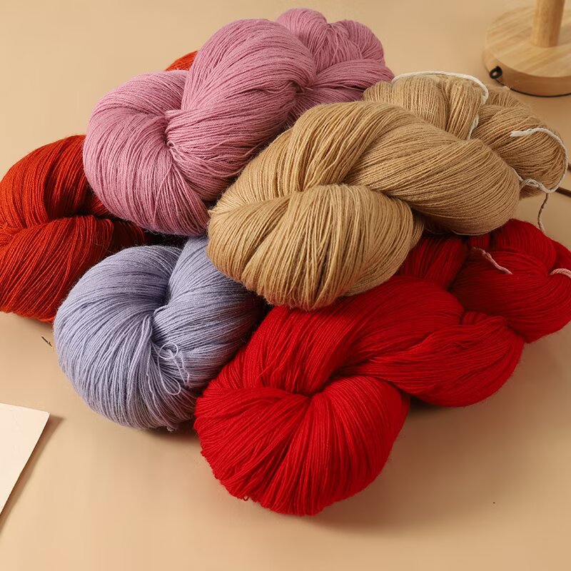 In-Stock Woolen Cashmere Fine Yarn Manufacturer Wholesale 100% Cashmere Dyed Sweaters Scarves Hand Knitting Machine Knitting