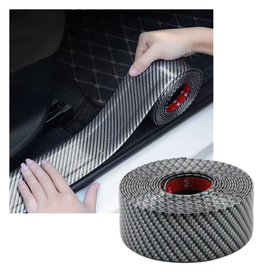 Protecteur de seuil de porte de voiture universel 5CM*1M - Bande anti-rayures en fibre de carbone, imperméable, auto-adhésive - Product Image 3