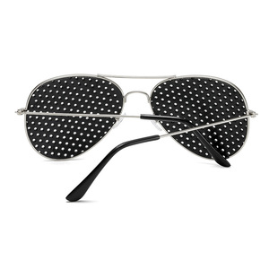 <span class=keywords><strong>Gafas</strong></span> <span class=keywords><strong>de</strong></span> Sol Beckon OEM con Orificios Porosos, Logotipo Grabado con Láser en la Montura <span class=keywords><strong>de</strong></span> PC, Diseño <span class=keywords><strong>de</strong></span> <span class=keywords><strong>Rejilla</strong></span> Multiorificio para Eventos Promocionales - Product Image 3
