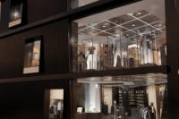 Yihe : Service de décoration tout-en-un, présentoirs pliables en métal de couleur personnalisée pour vêtements, conception 3D en ligne pour l'ensemble du magasin