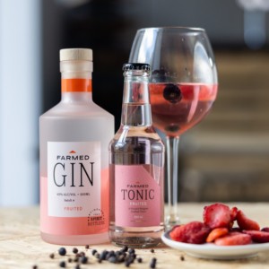Botella 50cl de Ginebra con frutos de granja Destilería al por mayor Belga Artesanal Afrutado Juniper Anis Buck Gin Trade Branding Bulk Packaging - Product Image 2