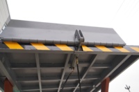 Plateforme élévatrice à ciseaux hydraulique fixe personnalisée pour quai de chargement, table élévatrice X-Lift 5 tonnes avec rampe d'extension