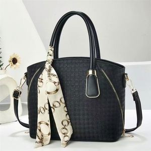 Chic Woman Leather Handbag Removable <b>Shoulder</b> <b>Strap</b> Crossbody Bags Waterproof PU Totes - Product Image 3