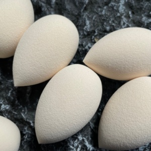 Tốt Nhất Bán Trắng 100% Vegan Siêu Mềm Không-Latex Khô Và Ướt <span class=keywords><strong>Drop</strong></span> Shape Trang Điểm Máy Xay Sinh Tố Vẻ Đẹp Nền Tảng Trang Điểm Miếng Bọt Biển Trứng - Product Image 3