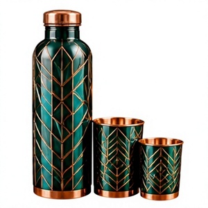 Juego de Botellas de Agua de Cobre de Diseño con 2 Tazas, Patrón Geométrico Verde Dorado, Botella Metálica para Viaje - Product Image 1