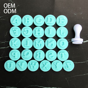 Moldes para galletas del alfabeto inglés, 26 Uds., juego de sellos <span class=keywords><strong>en</strong></span> caja superior e inferior, sellos <span class=keywords><strong>en</strong></span> relieve 3D, cortadores de pasteles Fondant, herramientas para hornear arcilla - Product Image 1