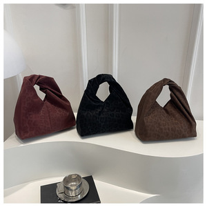 Bolso de mano con estampado de leopardo, versátil y elegante, bolso chic, bolso nube de diseño exclusivo. - Product Image 6