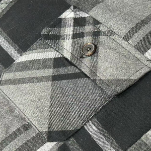 Veste chemise en flanelle matelassée personnalisée pour hommes Manteau d'hiver chaud à manches longues avec logo à carreaux sur le devant - Product Image 3