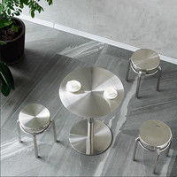 Filet de thé au lait rouge boutique petite table ronde moderne en acier inoxydable petite table balcon café simple table basse de style industriel