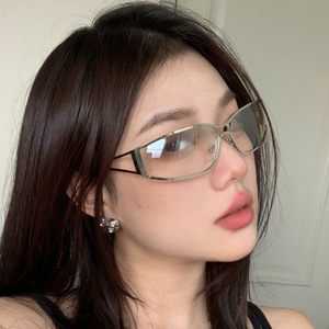 Women's Metal Hollowed-out <b>Sunglasses</b> UV400 PC Lens Black Frame Y2K Trendy Street Style Outings Cycling Driving Party - Product Image 1