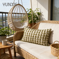 Housse de coussin en tissu épais et durable de style minimaliste japonais bohème avec pompons pour hôtels et décoration intérieure