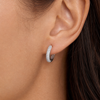 Anting Huggie Hoop Perak Sterling 925 Lapis Rhodium Emas Berkilau Tiga Baris Micro Pave CZ Kustom Mylove Grosir