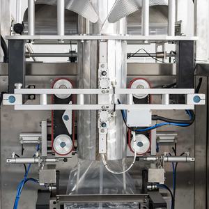 ماكينة تعبئة أوتوماتيكية بوزن خطي بحد أقصى 5. ماكينة تعبئة الأكياس الجليدية الدائرية لأكياس مكعبات الثلج في أكياس الثلج في مصنع الثلج - Product Image 4