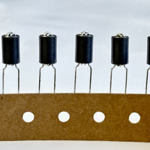 Produsen Tiongkok manik-manik magnetik inti Ferrite langsung Porous Cored - Product Image 2