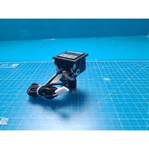 Sensor de Presión Digital SUNX DP2-22 Usado Como Pieza de Repuesto para Equipos Semiconductores Legacy - Product Image 5
