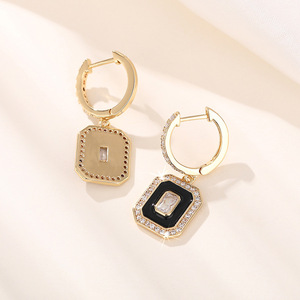 Orecchini Pendenti Geometrici in Smalto per Donne, Eleganti Gioielli in Stile Palazzo, Accessorio Chic per Uso Quotidiano - Product Image 6