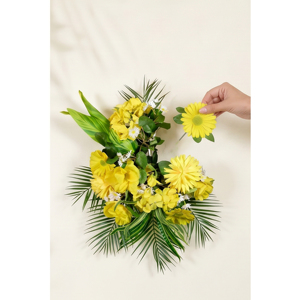 Ramo de Flores Artificiales Amarillas, Guirnaldas Decorativas y Arreglos Florales Colgantes de Pared para Decoración del Hogar, Bodas y Fiestas - Product Image 4