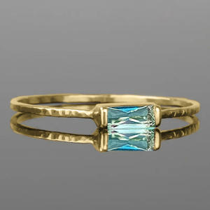 Anillo Geométrico H425 con Topacio Amarillo, Corte Esmeralda, Engaste en Bisel, Joyería Fina Unisex para Compromiso - Product Image 1
