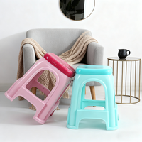 Tabouret carré moderne en plastique multicolore, chaise haute empilable pour cuisine et mobilier de salon chinois, directement du fournisseur.
