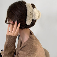 Pince à cheveux en peluche de haute qualité Dowell, design moderne et simple, pince à cheveux décorative de grande taille en plastique pour filles, utilisation hivernale