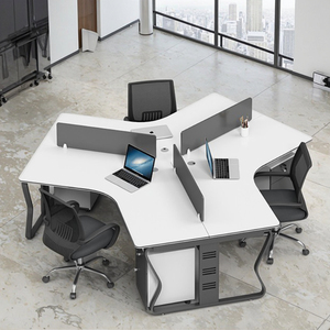 שולחן עבודה מודרני מודולרי מעץ שולחן עבודה 3 אנשים עם אחסון-שולחן משרדי עיצוב עמיד - Product Image 1