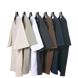 T-shirt de sport pour homme, coupe ajustée, col rond, respirant, imprimé, pour la course et la gym - Product Image 1