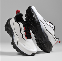 Chaussures de course légères en mesh pour hommes, baskets de sport décontractées à semelle épaisse, respirantes, pour la marche en plein air