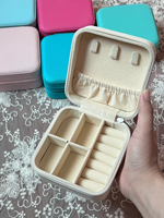 Boîte à bijoux de voyage en cuir PU et velours, avec fermeture éclair carrée, personnalisable avec logo, échantillon gratuit, vente chaude, boîte cadeau de luxe
