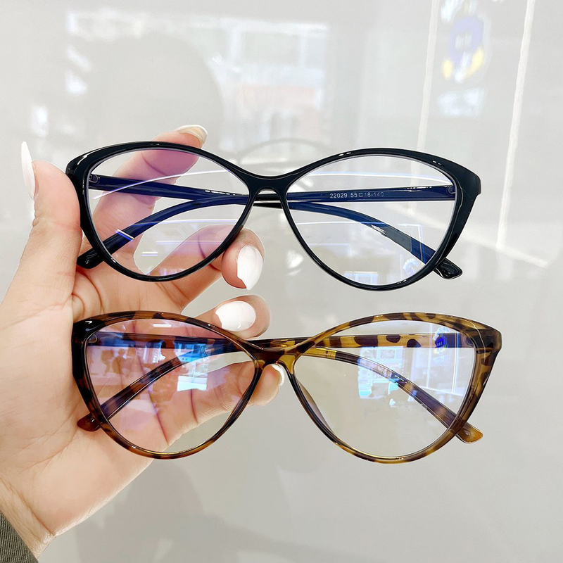 Retro Black PC Unisex Cat Eye