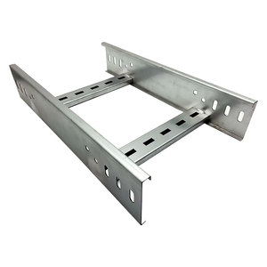 Bandeja portacables perforada galvanizada, canal perforado para cableado en salas informáticas y fábricas - Product Image 3