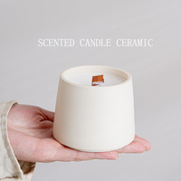 Vente en gros de bougies en céramique avec mèche en bois de marque privée, blanc mat, noir, pot à bougie vide de différentes capacités