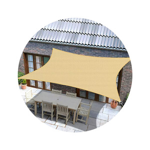 Buitenzonwering van HDPE ademend textiel, vierhoekig driehoekig voor binnenplaats en tuin - Product Image 5