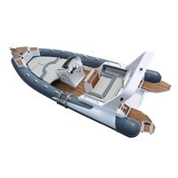 Bateau de pêche Ce Aéroglisseur Bateau à rames Canoë Barche Pedal Patrol Bateau à côtes gonflables avec moteur
