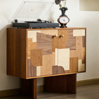 Buffet en bois massif de style mid-century, meuble de rangement intégré artistique et original, à poser au mur, pour salon