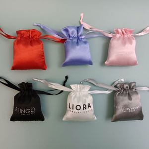 Pochettes en satin colorées pour bijoux, sacs cadeaux en soie douce personnalisés avec cordon de serrage pour mariage et fête, sacs de shopping personnalisés avec logo - Product Image 3