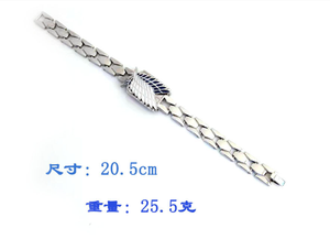 7 styles variés de bracelets à breloques anime Eren Jaeger Luffy pour hommes, bracelets en métal avec chaîne longue pour femmes - Product Image 5
